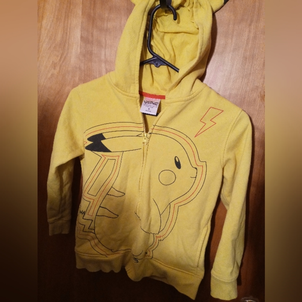 Pokemon Pikachu boys zip up hoodie Size S